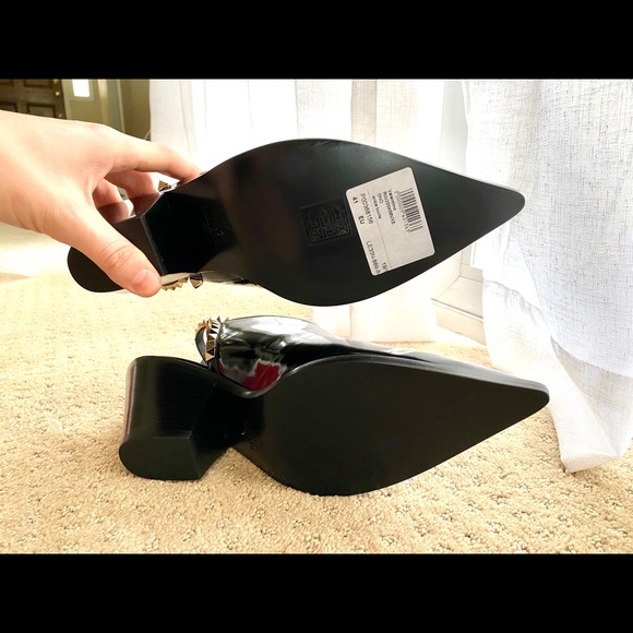 ✨SOLD✨Valentino Garavani Rockstud Booties - Picture 5 of 6